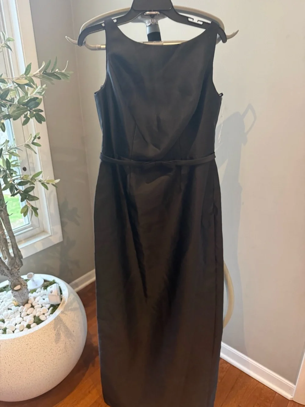 Alfred Sung Sleeveless Satin Twill Column Gown - Picture 3 of 10